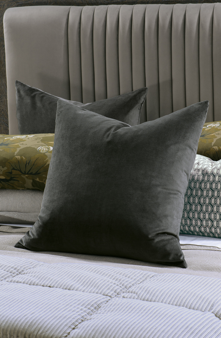 Bianca Lorenne - Mateo Graphite Comforter (Cushion - Eurocases Sold Separately) image 2